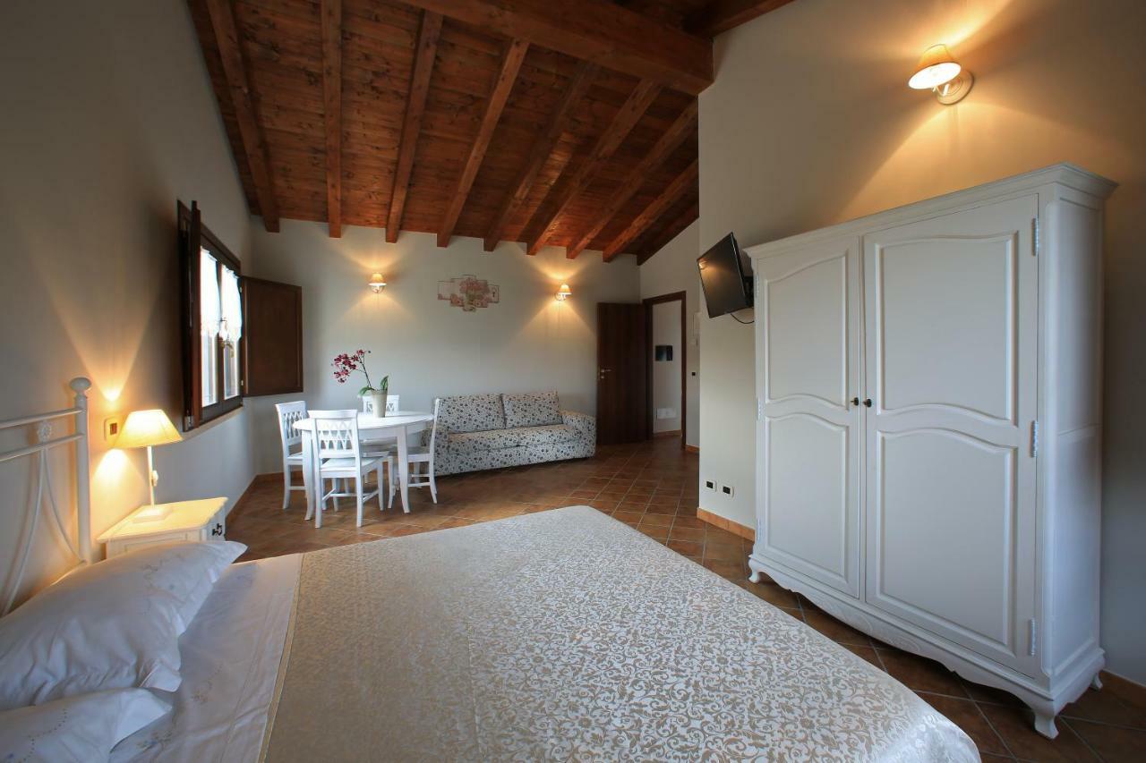 Casale Madeccia Sonnino Exterior foto